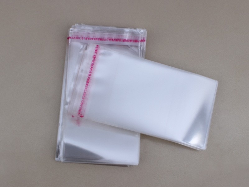 Envelope comercial com aba adesiva