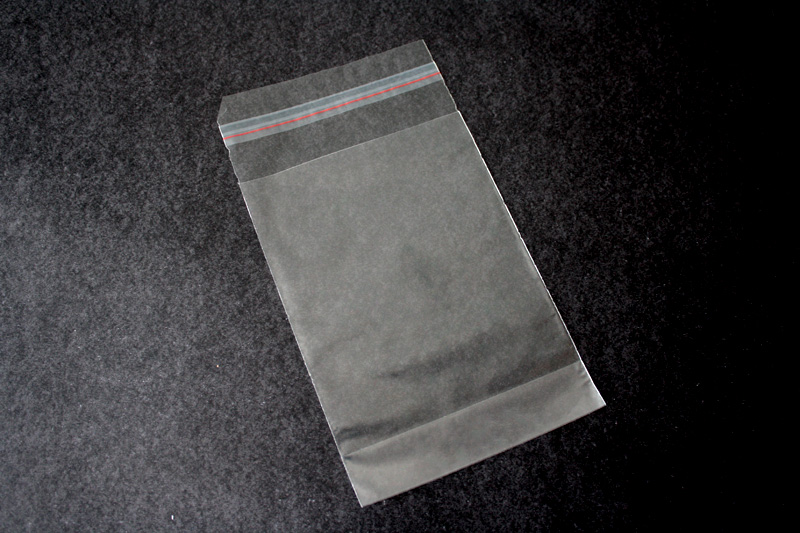 Envelope de plástico com aba adesiva liso