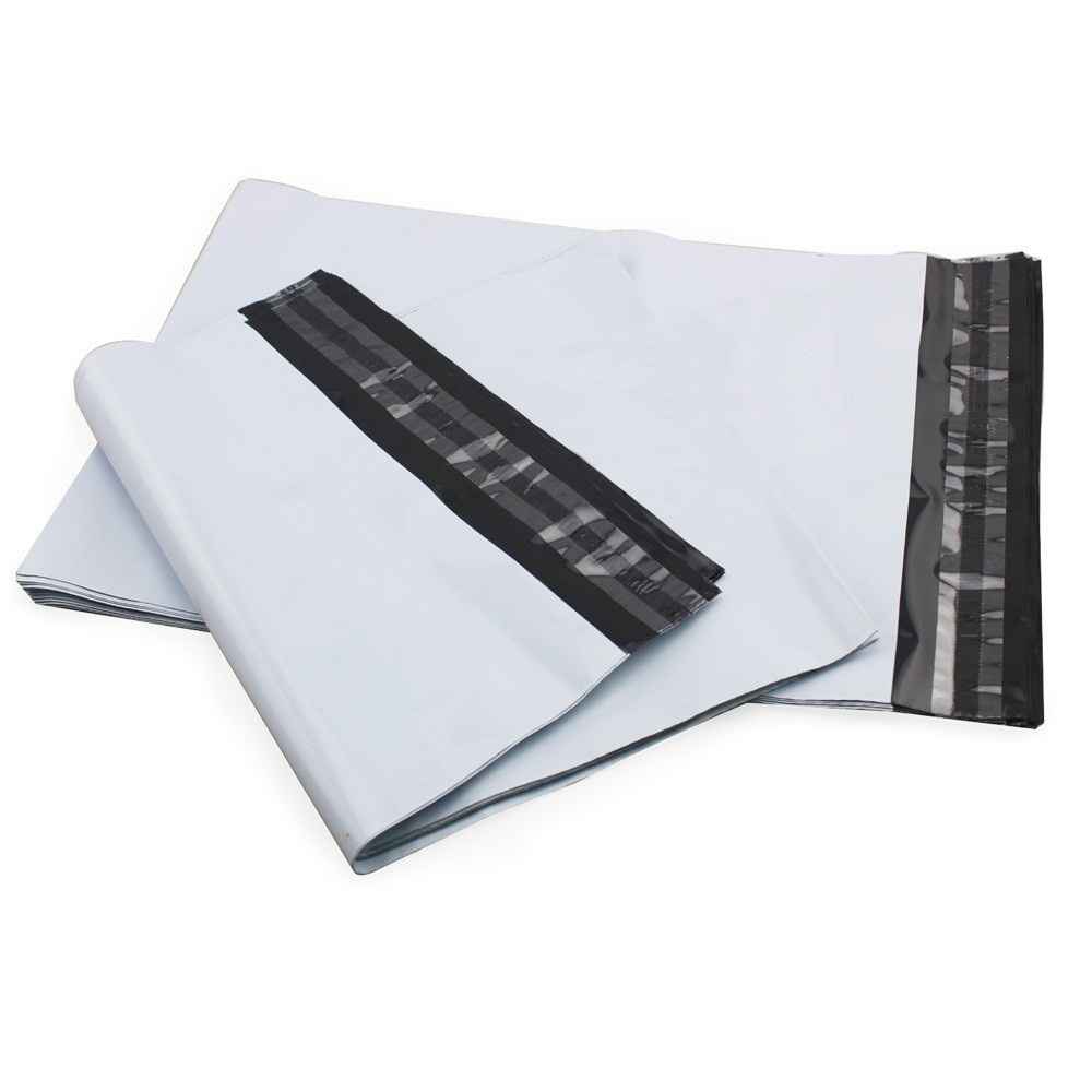 Envelopes plásticos com adesivos seguros