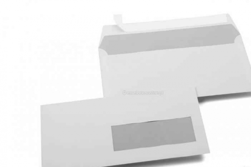 Envelope com janela: praticidade e elegância